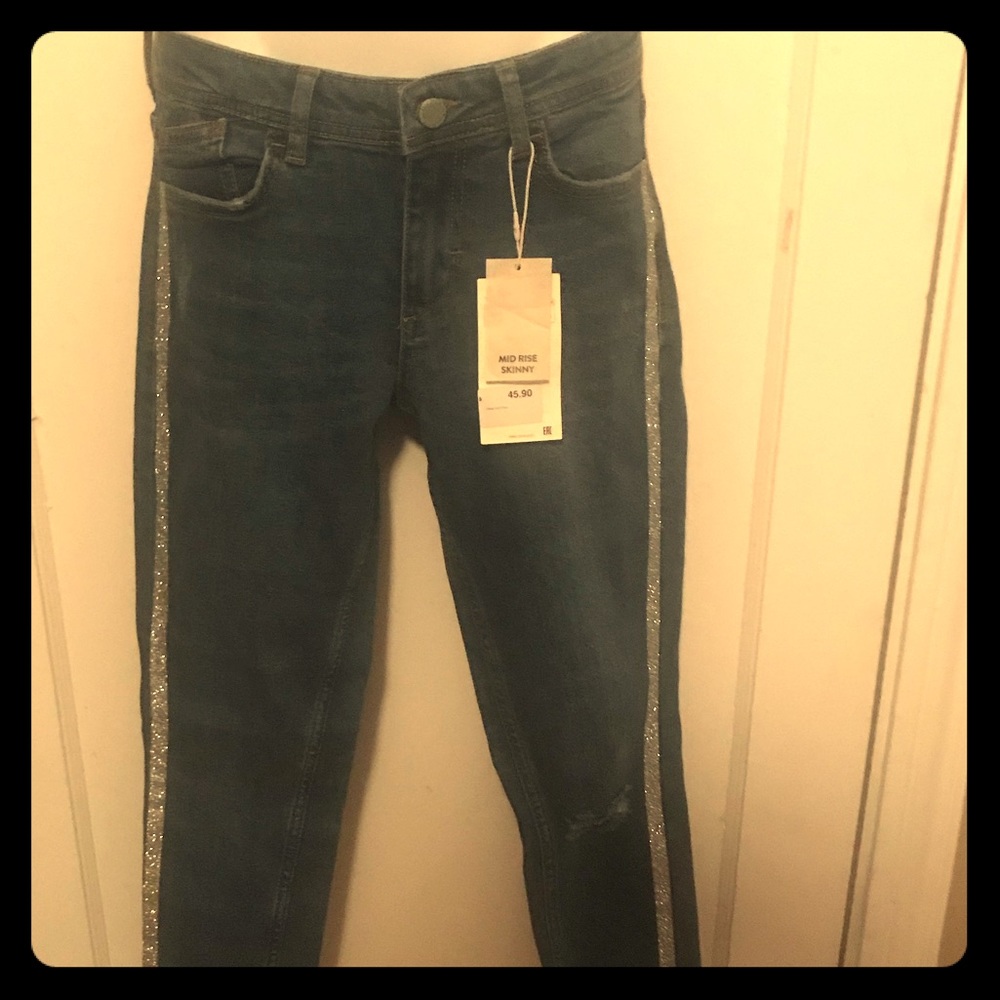 Zara mid rise skinny jeans size 4